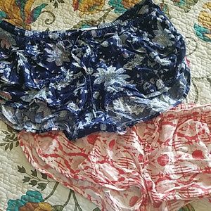 2 roxy shorts